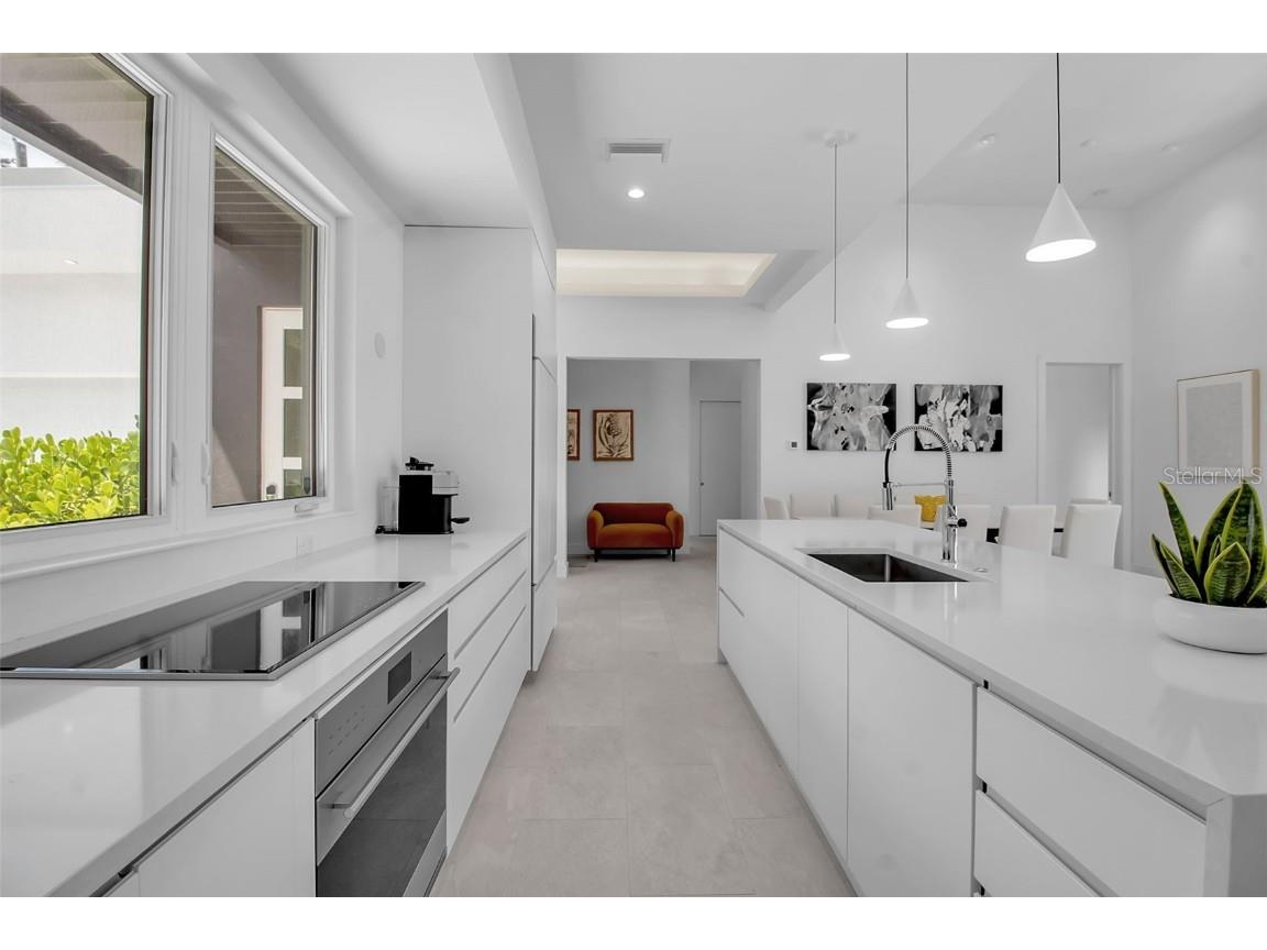 2231 Wood Street Sarasota FL 34237 A4663908 image9