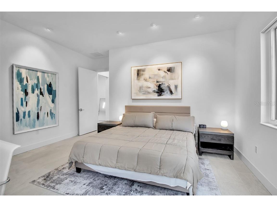 2231 Wood Street Sarasota FL 34237 A4666469 image14