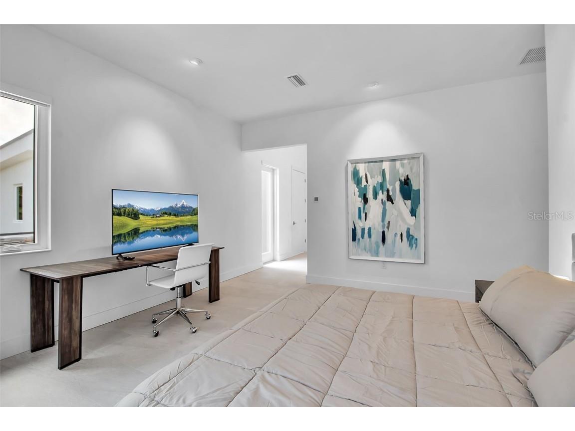 2231 Wood Street Sarasota FL 34237 A4666469 image15