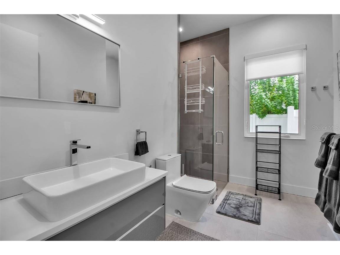 2231 Wood Street Sarasota FL 34237 A4666469 image23