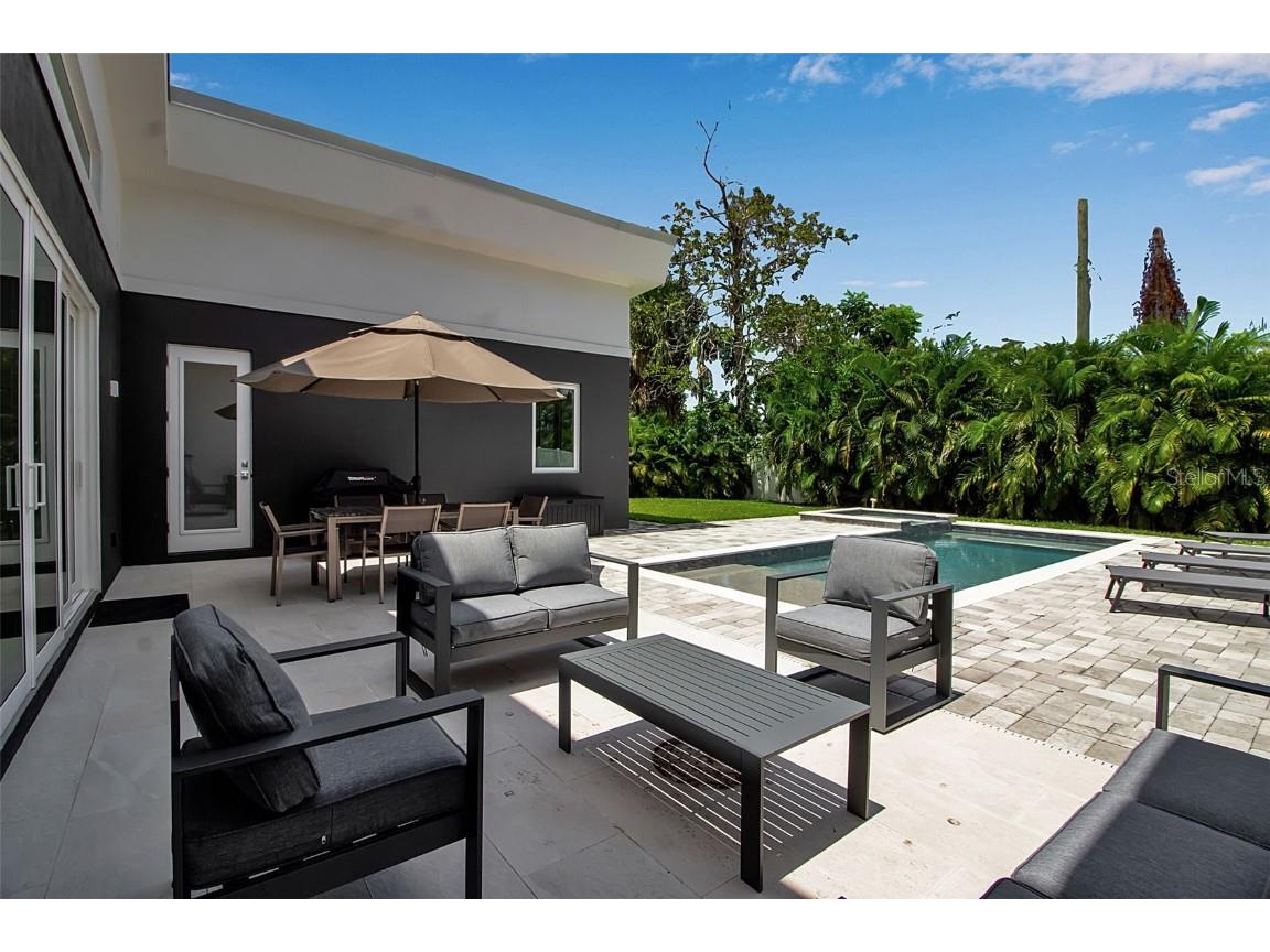 2231 Wood Street Sarasota FL 34237 A4666469 image27