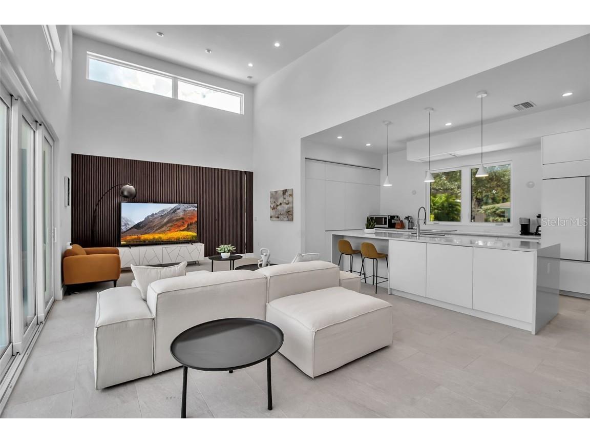 2231 Wood Street Sarasota FL 34237 A4666469 image3