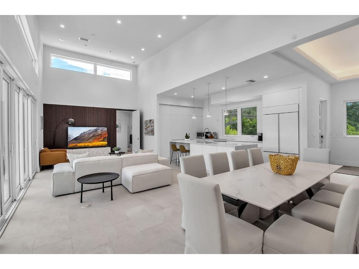 2231 Wood Street Sarasota FL 34237 A4666469 image5