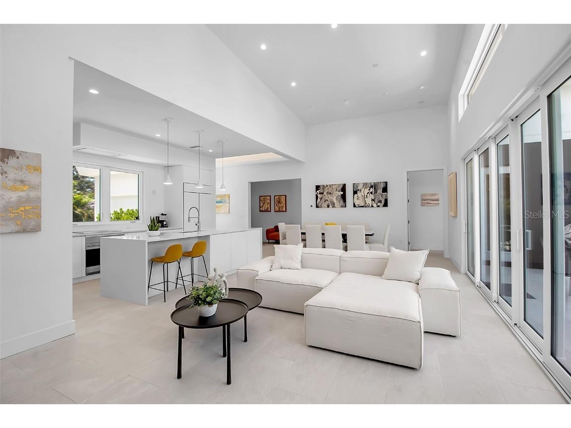 2231 Wood Street Sarasota FL 34237 A4666469 image7