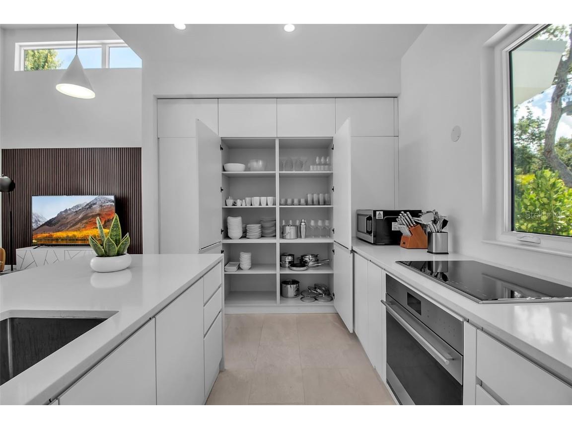 2231 Wood Street Sarasota FL 34237 A4666469 image9