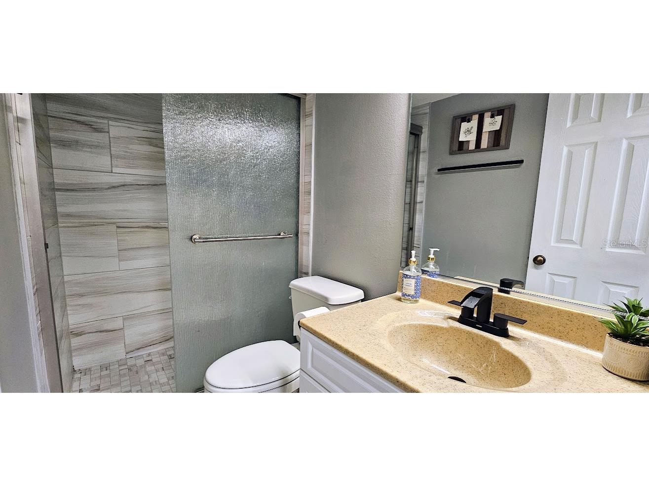 2232 Bahia Vista Street #A6 Sarasota FL 34239 A4666617 image24