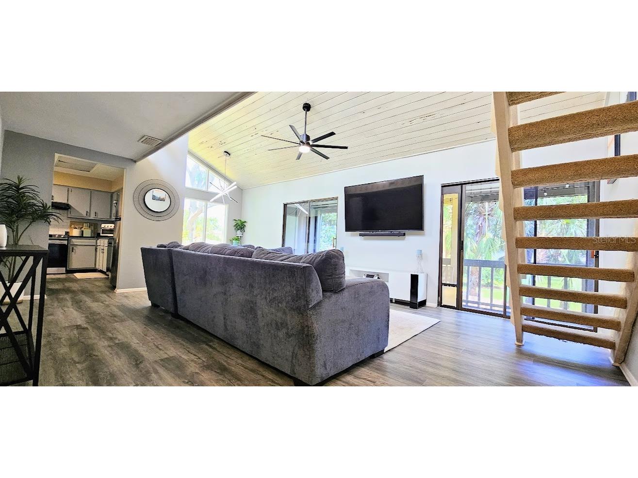 2232 Bahia Vista Street #A6 Sarasota FL 34239 A4666617 image7