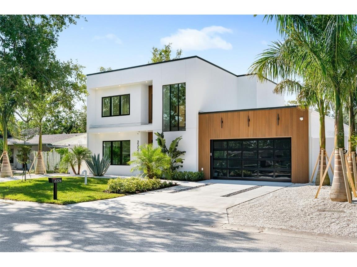 2232 Grove Street Sarasota FL 34239 A4670786 image10