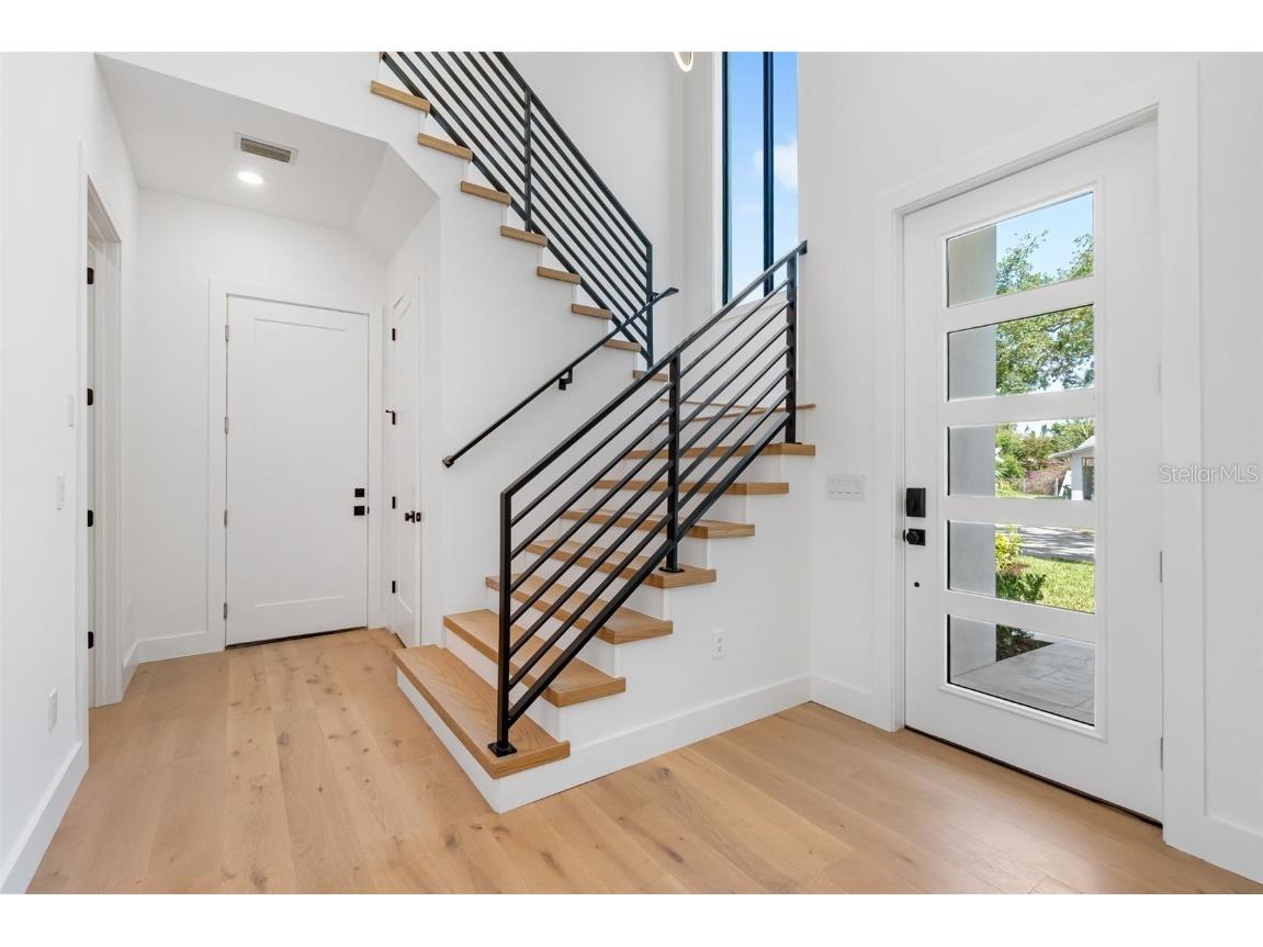 2232 Grove Street Sarasota FL 34239 A4670786 image13