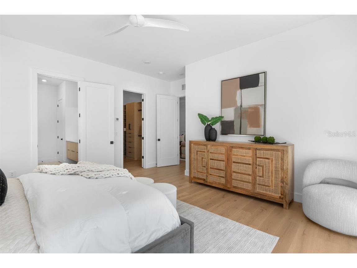 2232 Grove Street Sarasota FL 34239 A4670786 image24