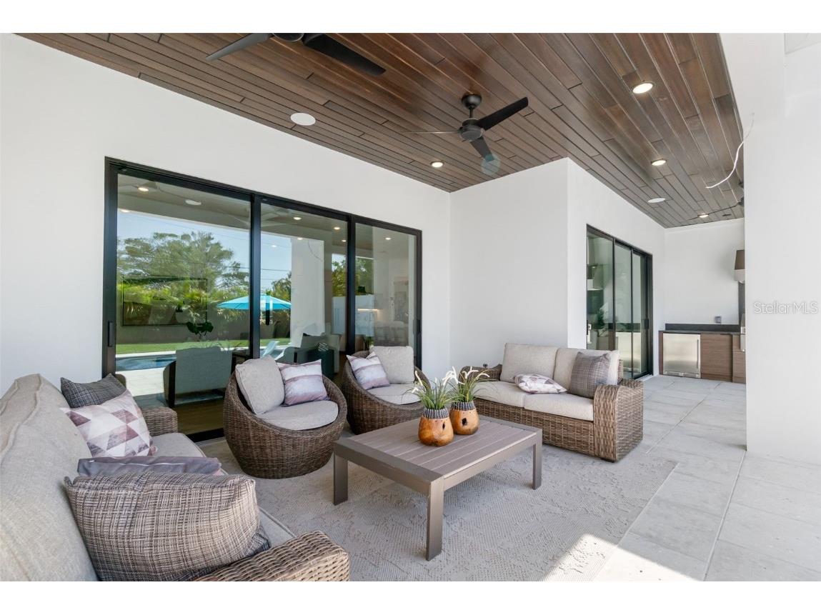 2232 Grove Street Sarasota FL 34239 A4670786 image27