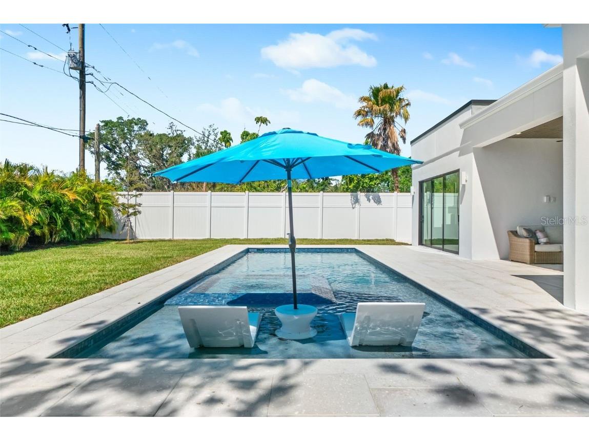 2232 Grove Street Sarasota FL 34239 A4670786 image31