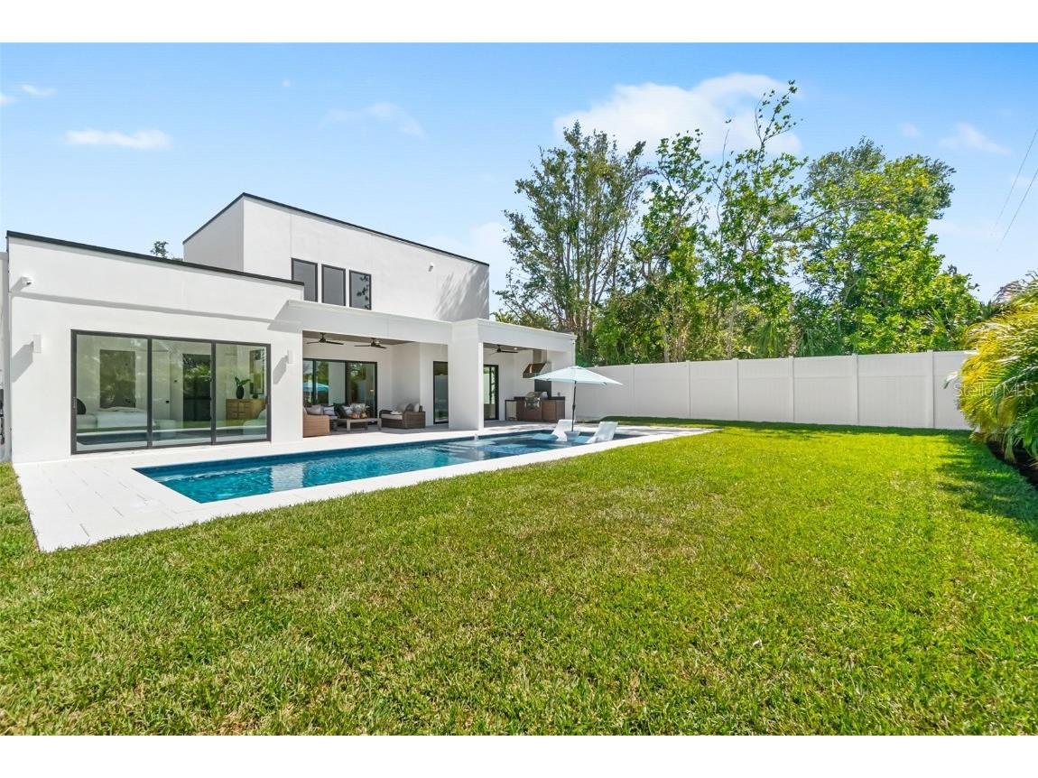 2232 Grove Street Sarasota FL 34239 A4670786 image35