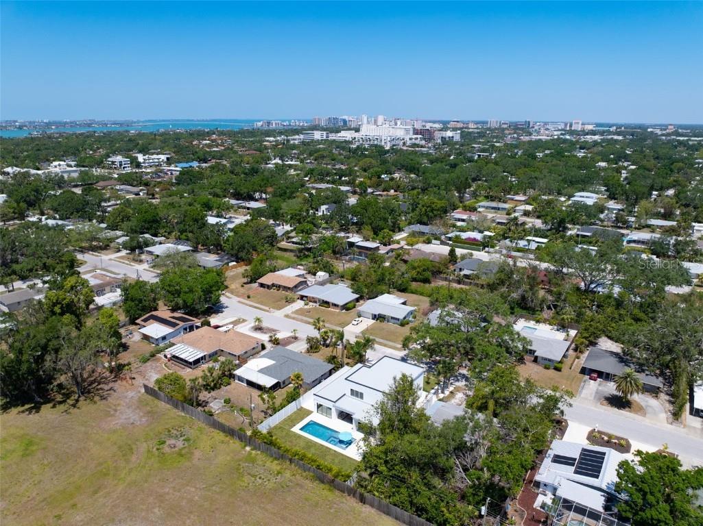 2232 Grove Street Sarasota FL 34239 A4670786 image45