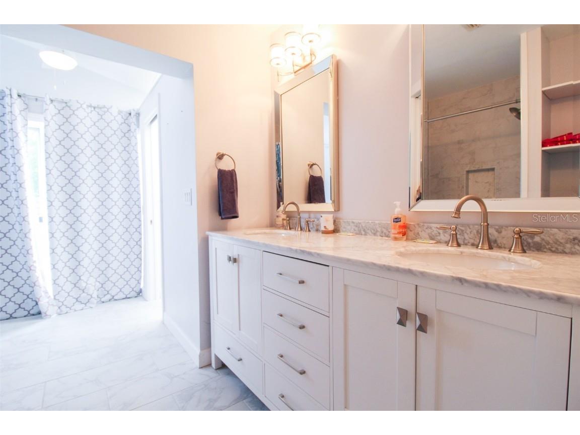 2232 Pine Terrace Sarasota FL 34231 A4510183 image26