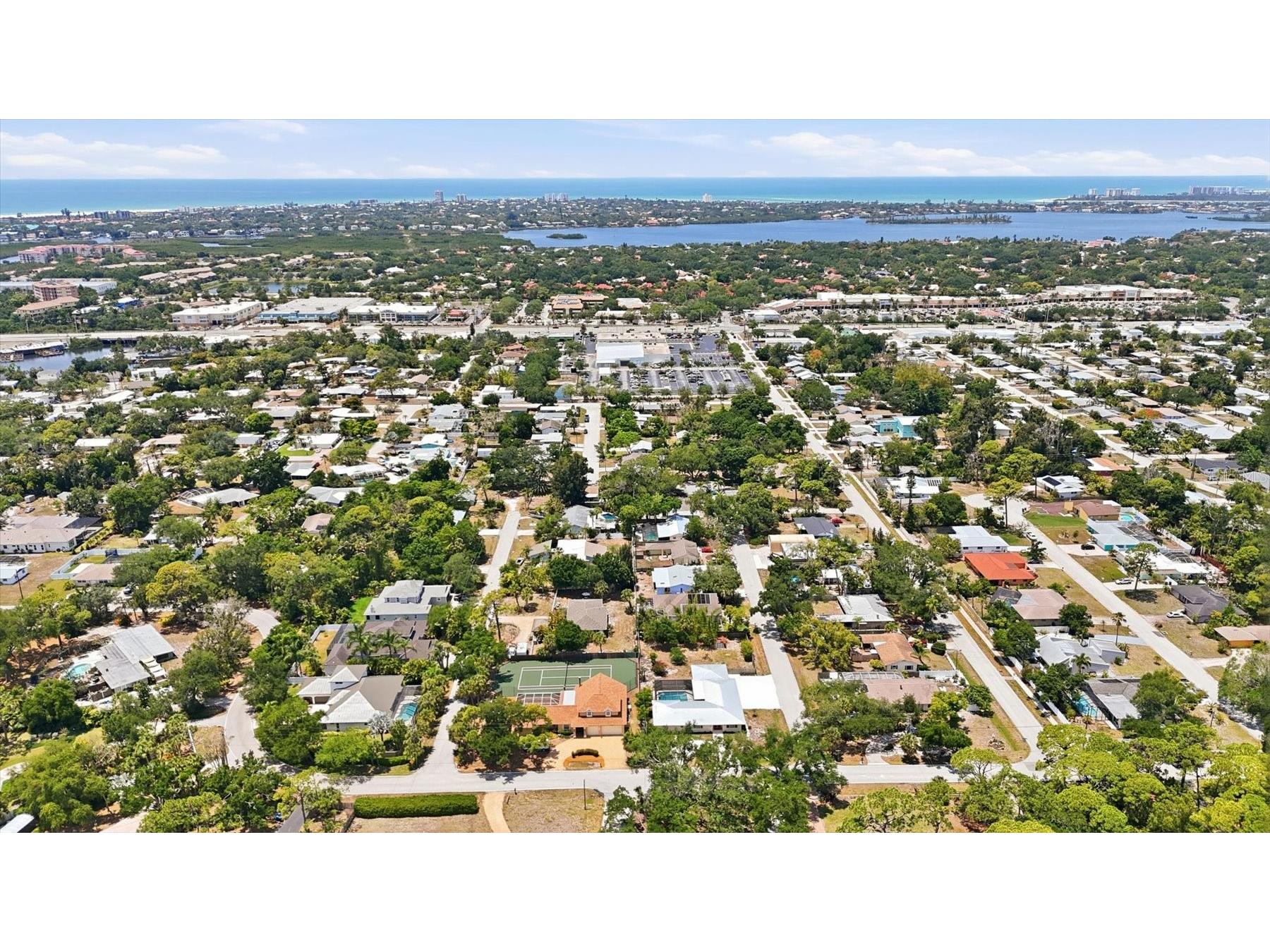 2233 Alice Road Sarasota FL 34231 A4694209 image39