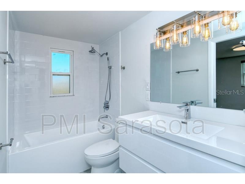 2233 Michele Drive Sarasota FL 34231 A4660120 image9