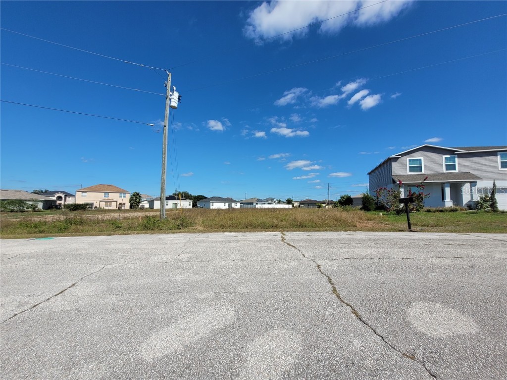 2233 Pecos Court Kissimmee FL 34759 OM712409 image1