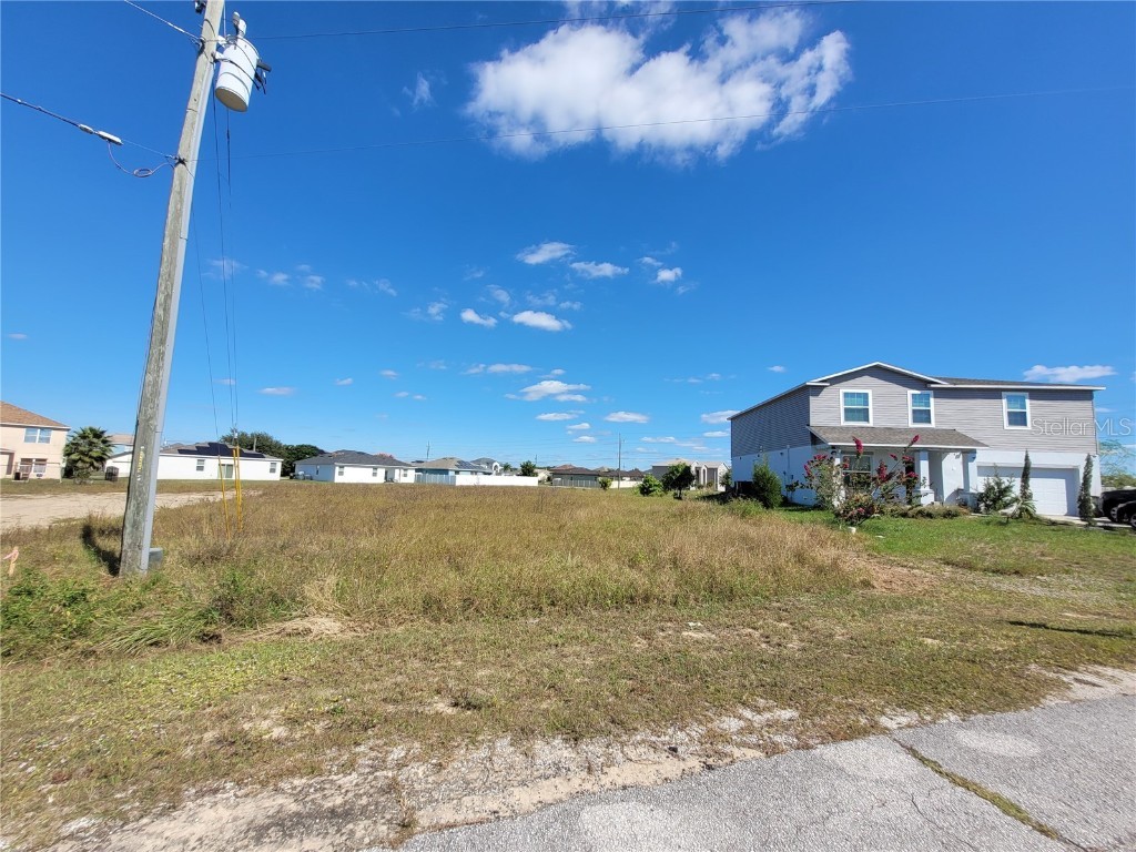 2233 Pecos Court Kissimmee FL 34759 OM712409 image2