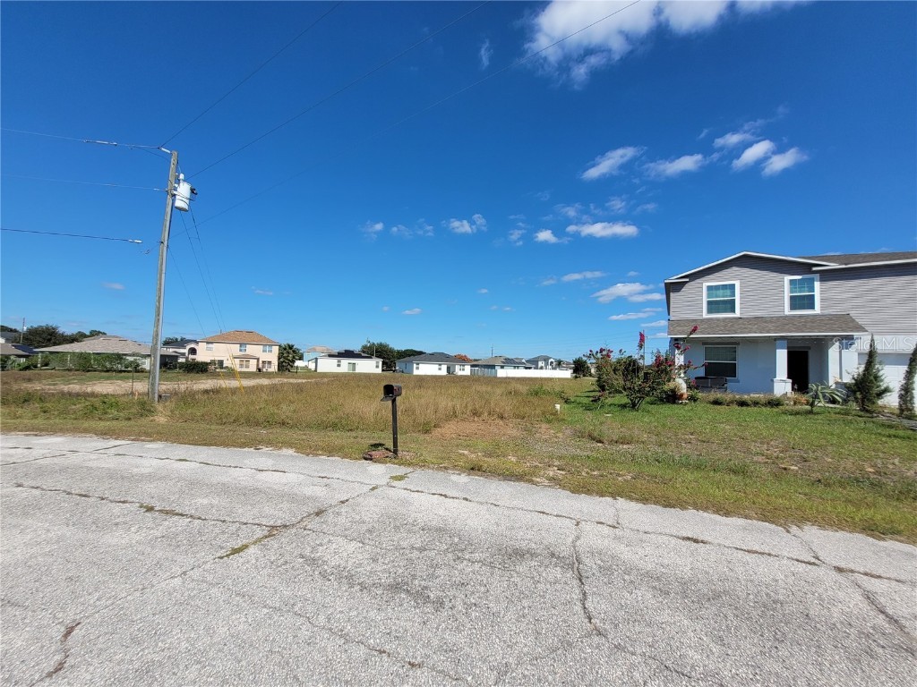 2233 Pecos Court Kissimmee FL 34759 OM712409 image3