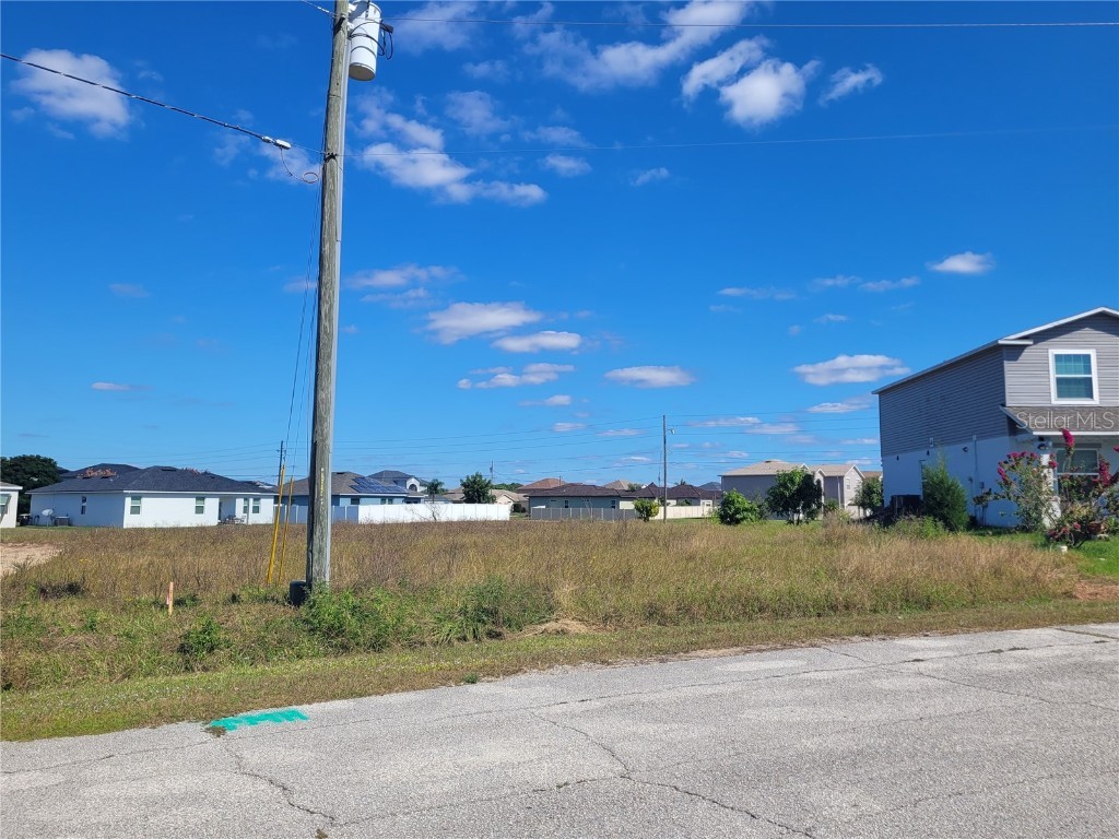 2233 Pecos Court Kissimmee FL 34759 OM712409 image5