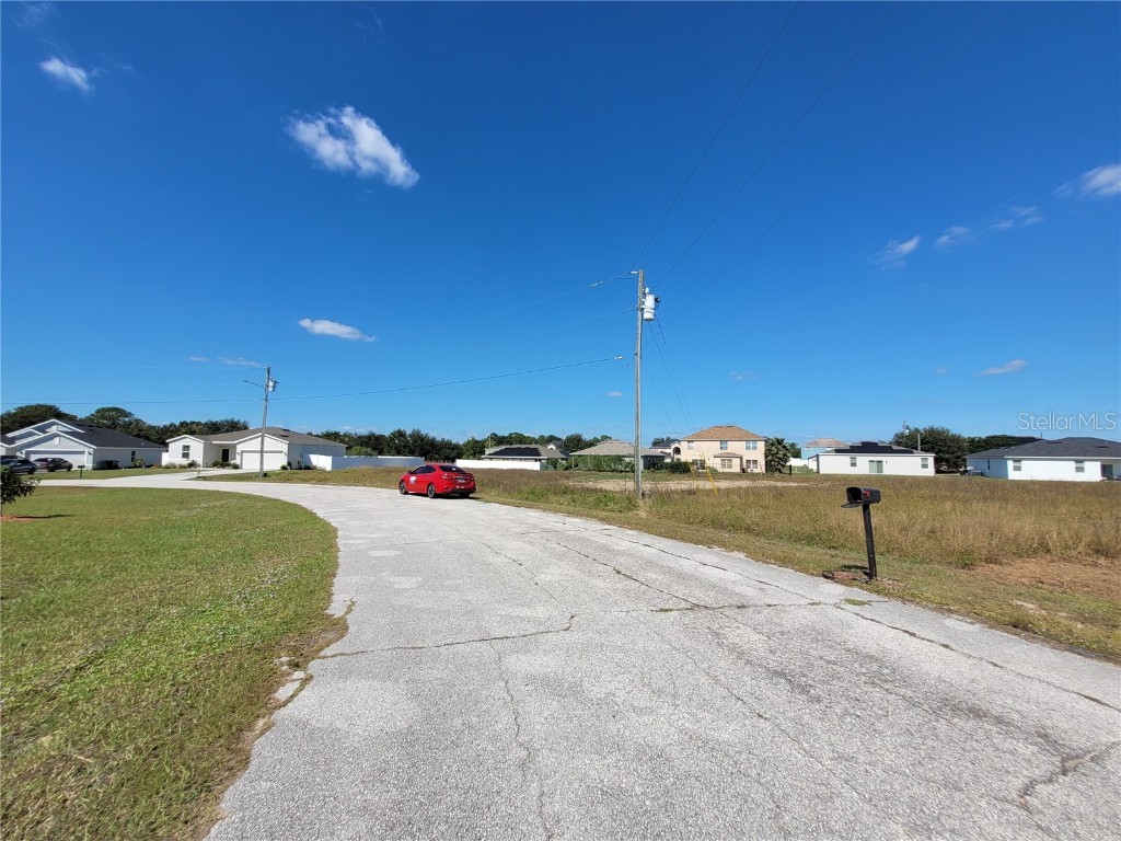 2233 Pecos Court Kissimmee FL 34759 OM712409 image6