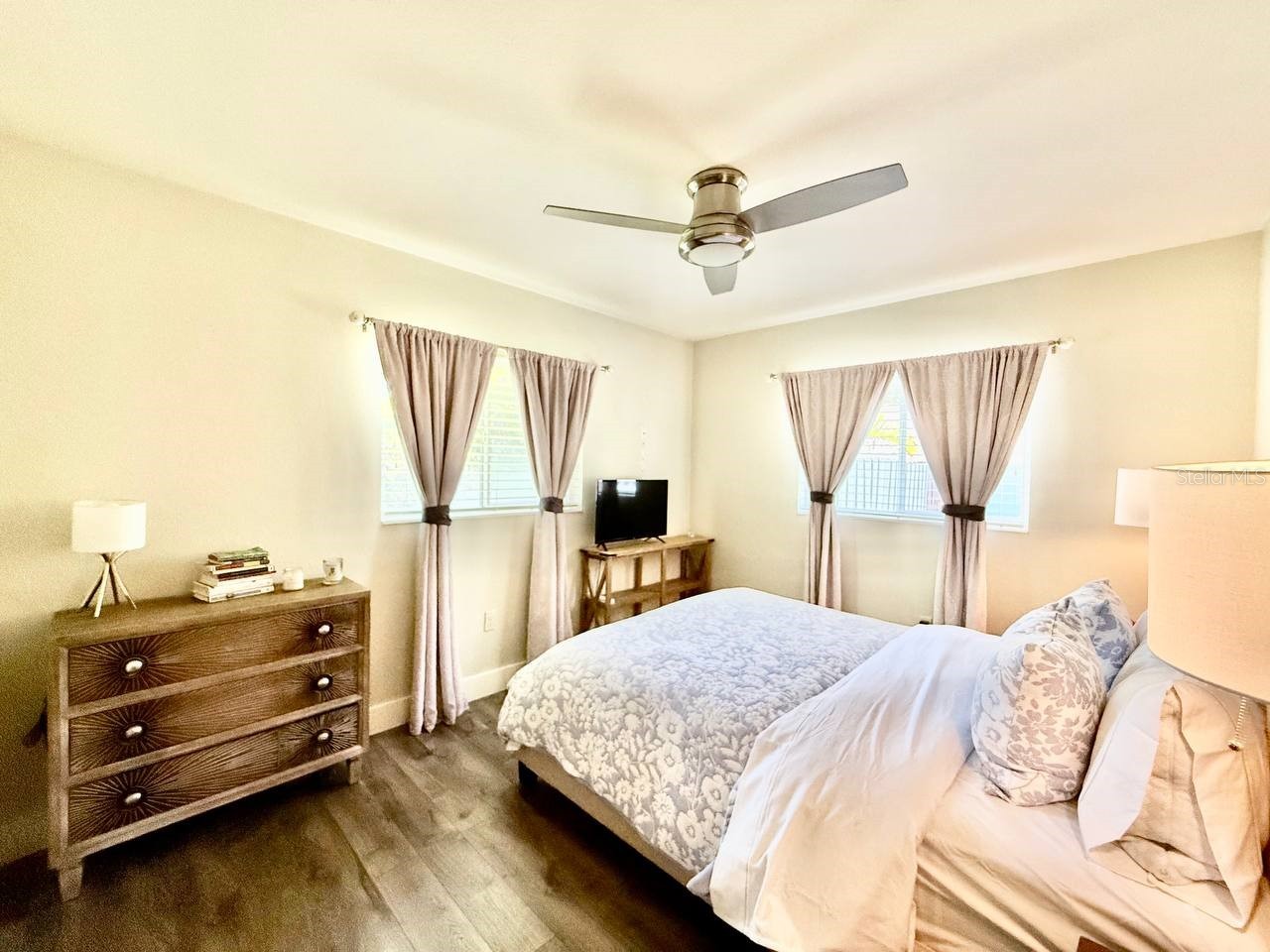 2233 Snead Avenue Dunedin FL 34698 TB8506168 image18