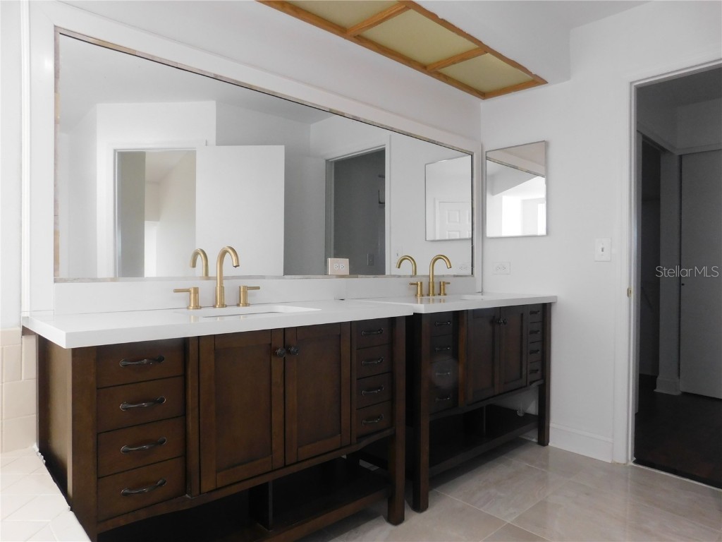 2233 Springwood Circle W Clearwater FL 33763 TB8457099 image21