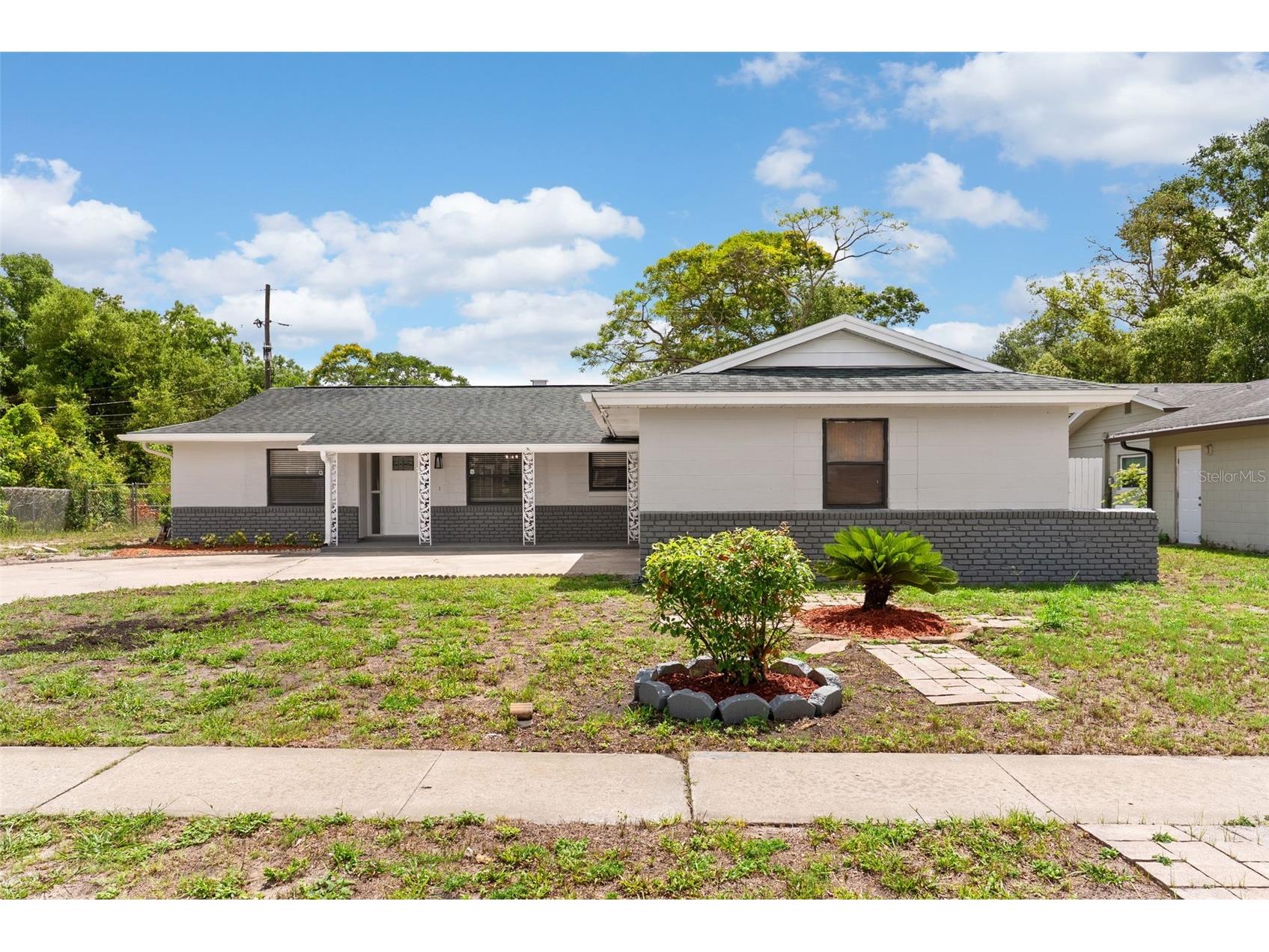 2233 Wolf Road Orlando FL 32808 O6407379 image1