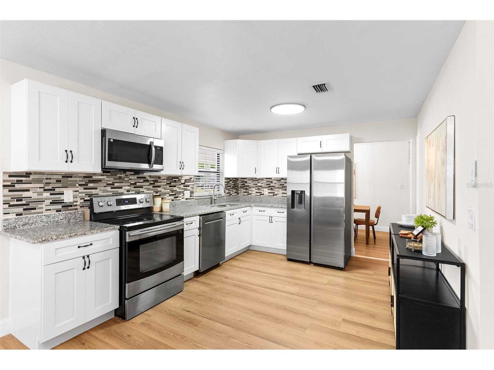 2233 Wolf Road Orlando FL 32808 O6407379 image11