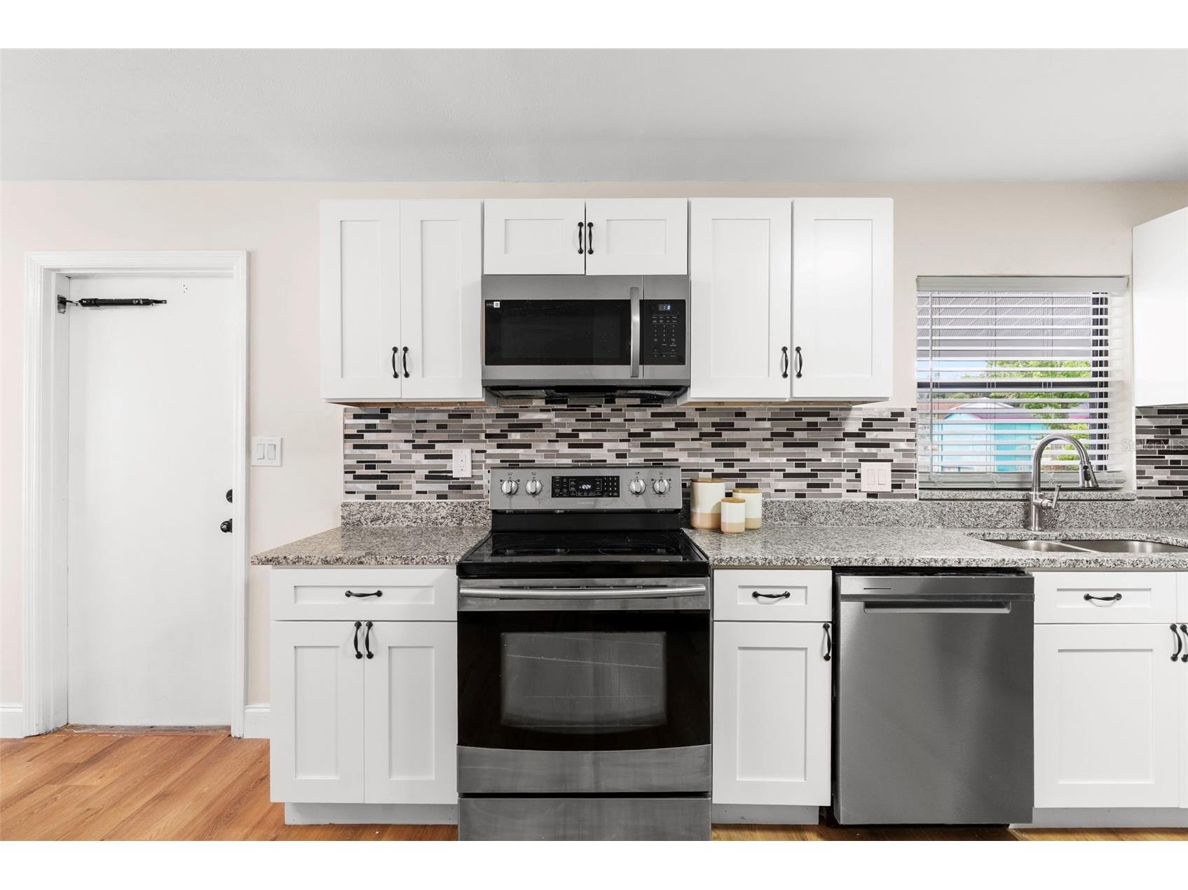 2233 Wolf Road Orlando FL 32808 O6407379 image13