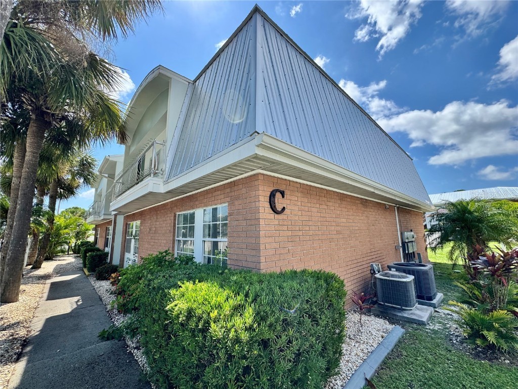 22333 Edgewater Drive #C2 Punta Gorda FL 33980 C7513597 image1