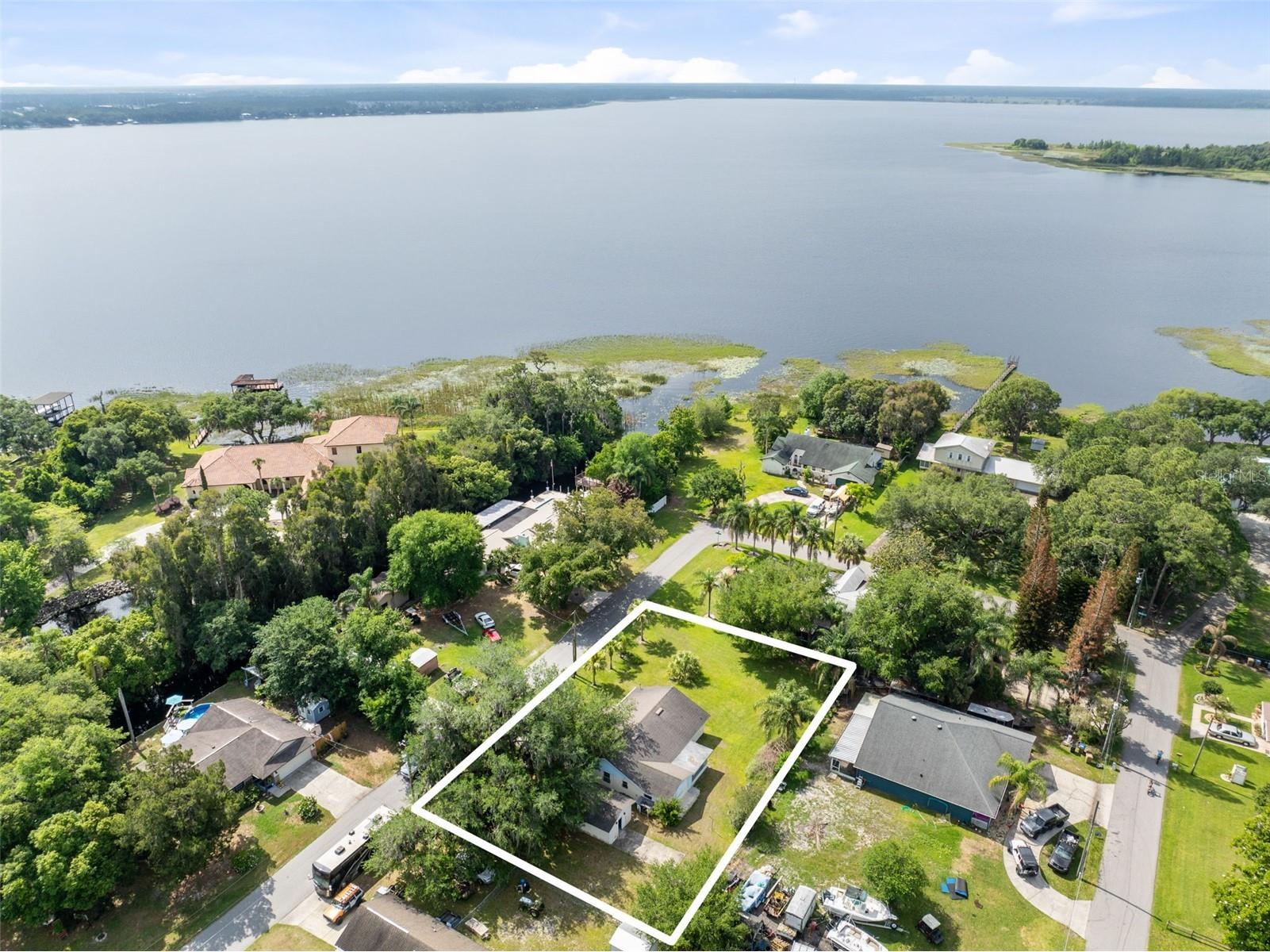 2234 James Drive Saint Cloud FL 34771 - ALLIGATOR LAKE S5149247 image1