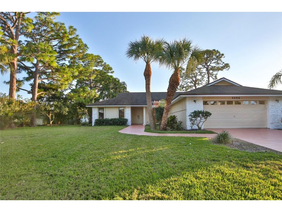 2234 Pine View Circle Sarasota FL 34231 A4555843 image1