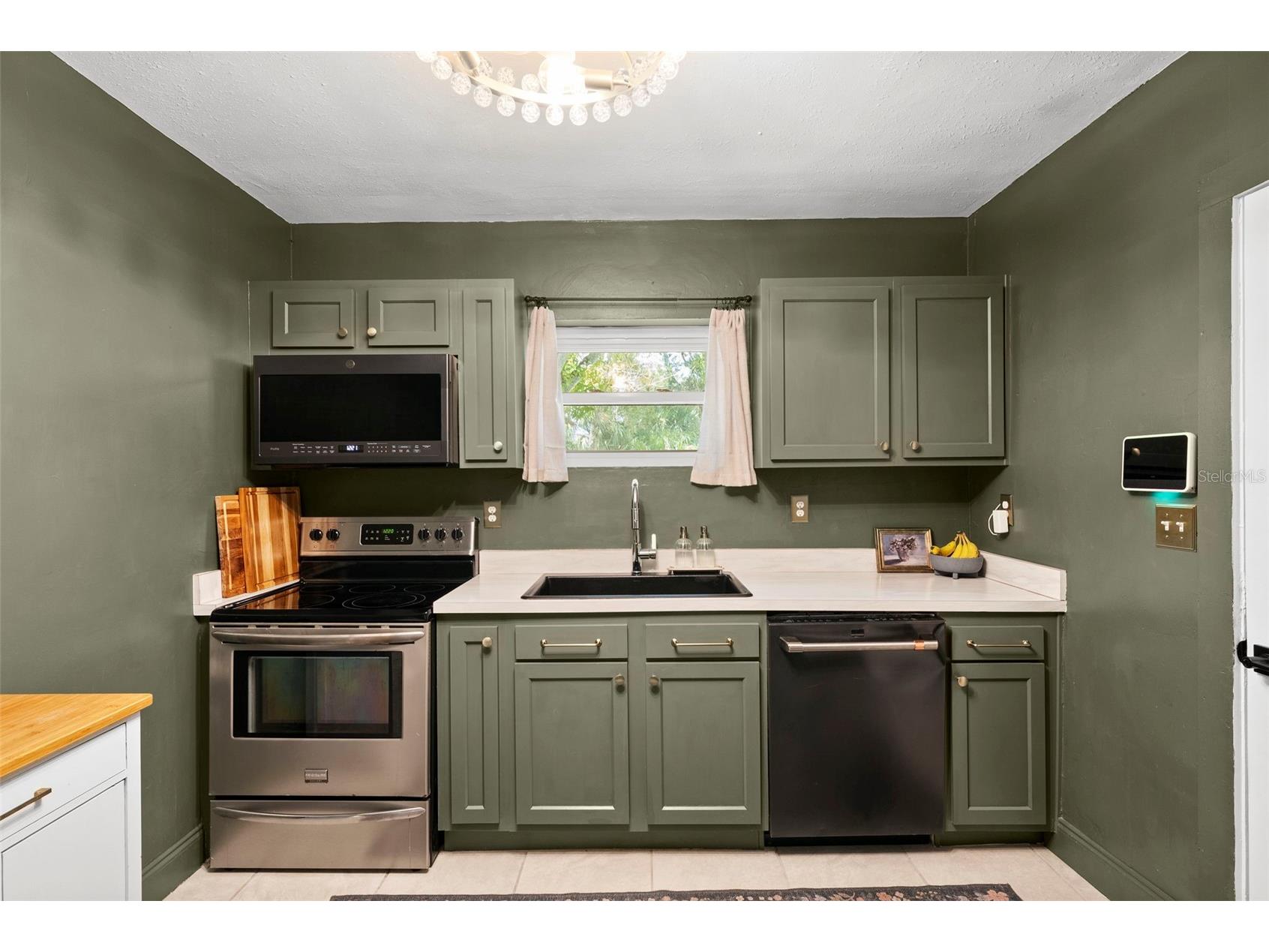 2235 5th Street S Saint Petersburg FL 33705 TB8528396 image15