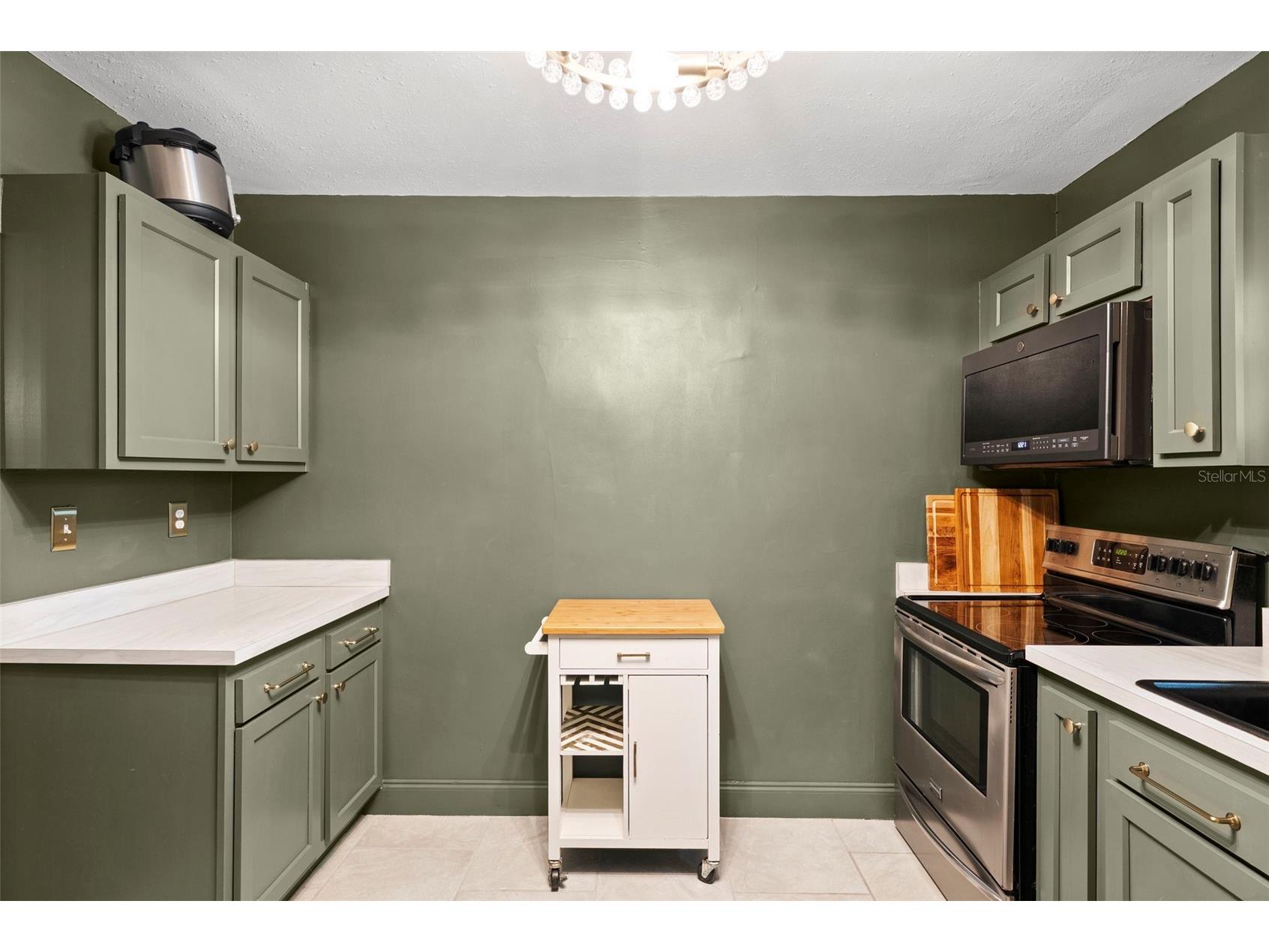 2235 5th Street S Saint Petersburg FL 33705 TB8528396 image16
