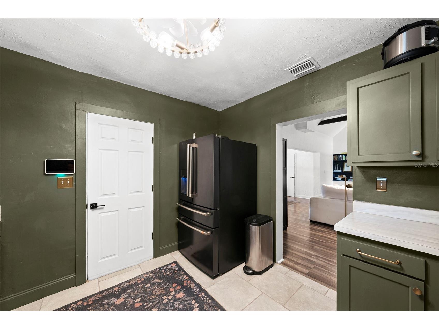 2235 5th Street S Saint Petersburg FL 33705 TB8528396 image17