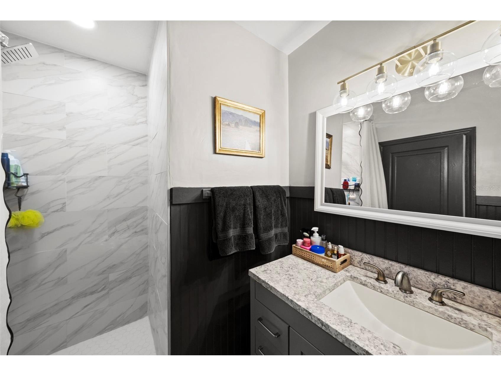 2235 5th Street S Saint Petersburg FL 33705 TB8528396 image23