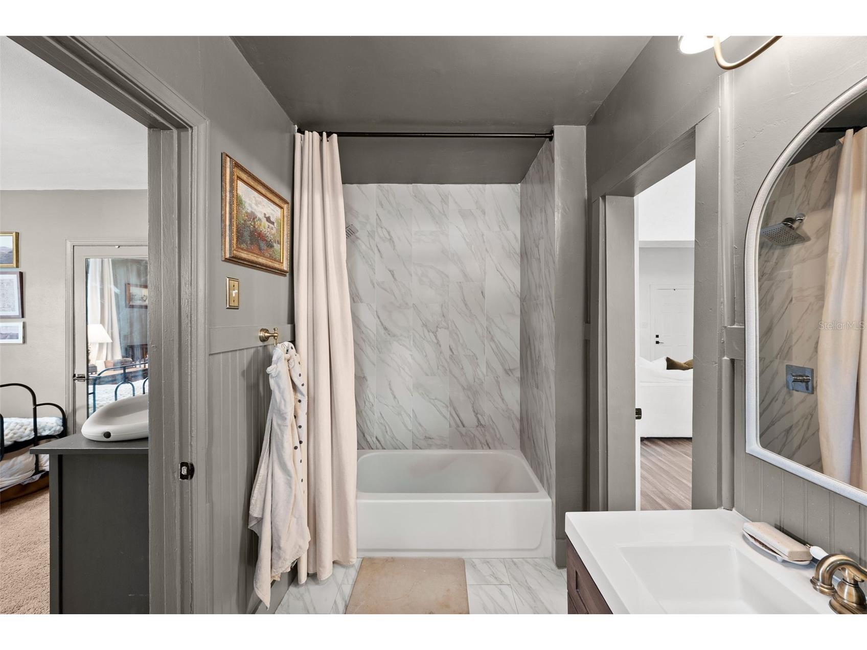 2235 5th Street S Saint Petersburg FL 33705 TB8528396 image27