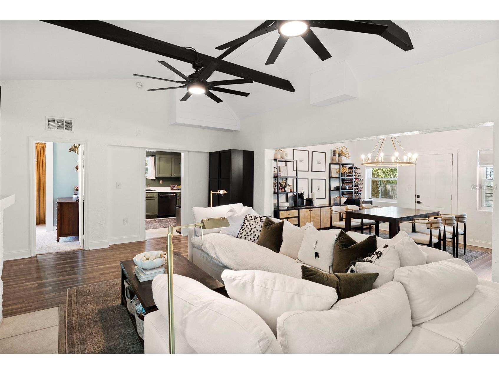 2235 5th Street S Saint Petersburg FL 33705 TB8528396 image7