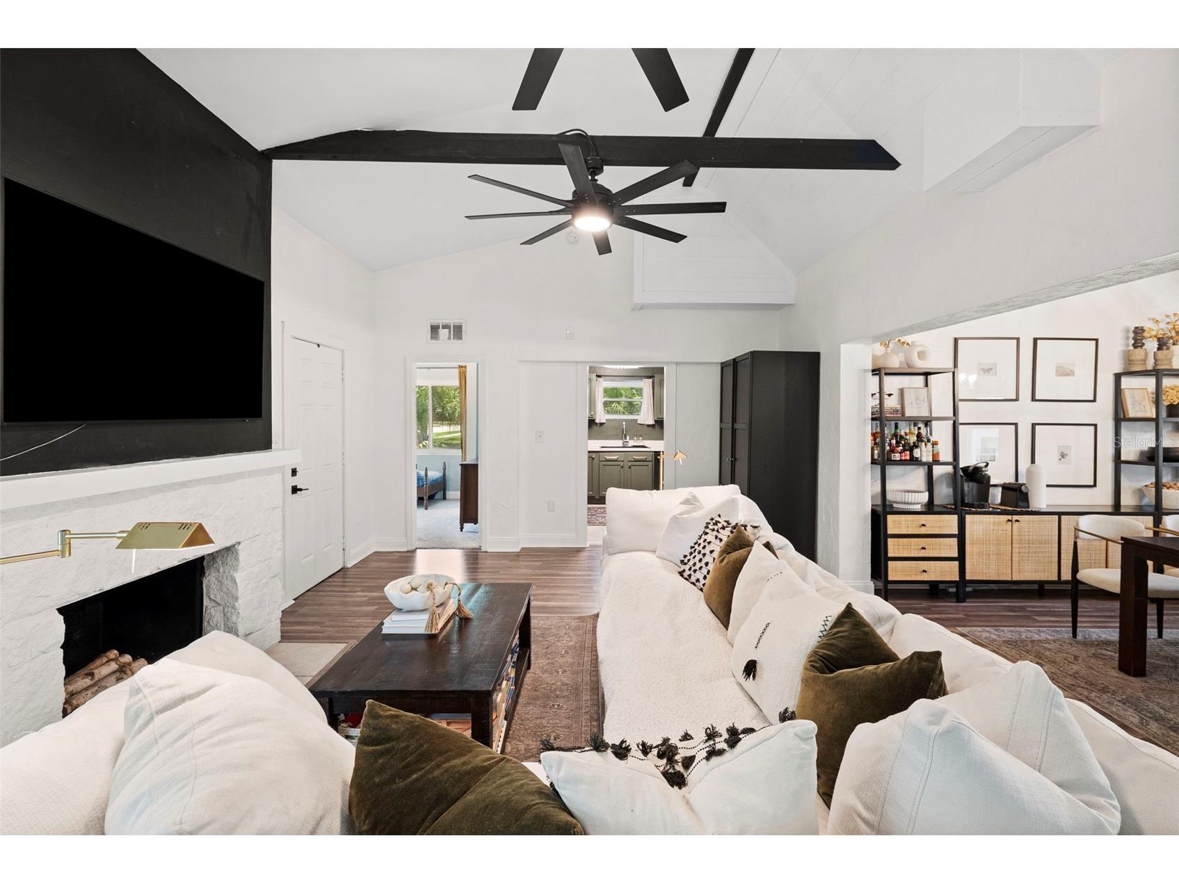 2235 5th Street S Saint Petersburg FL 33705 TB8528396 image9