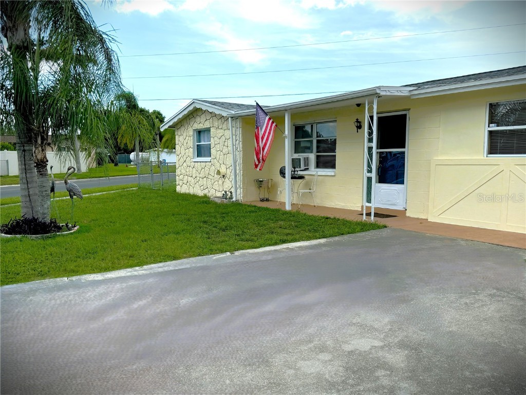 2235 Peggy Drive Holiday FL 34690 U8249889 image1
