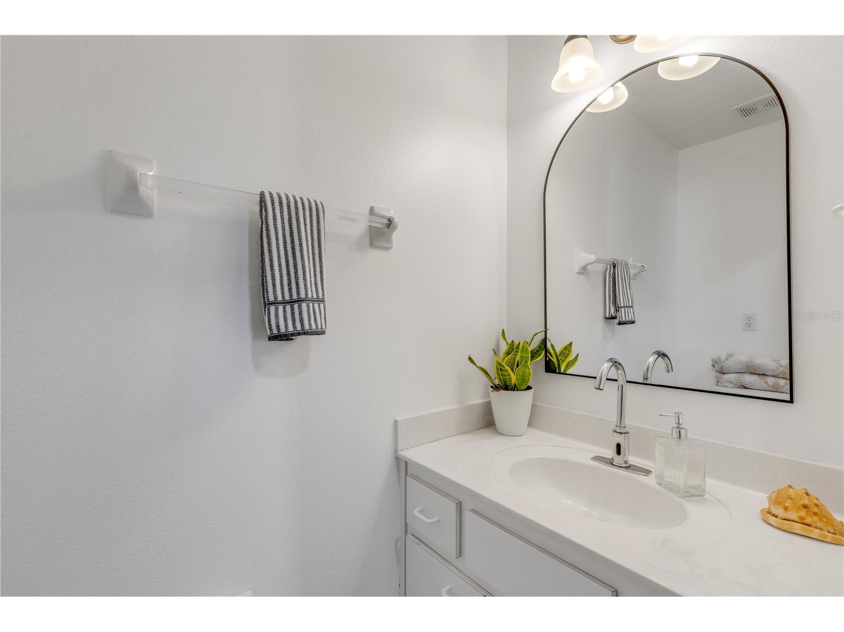 2236 Deerwood Drive New Smyrna Beach FL 32168 V4949254 image7