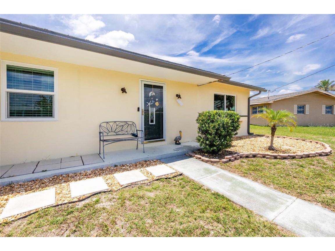 22364 Laramore Avenue Port Charlotte FL 33952 C7476218 image1
