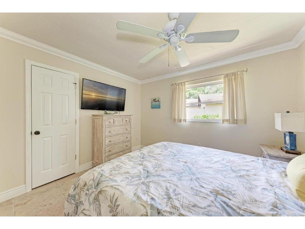 2237 Circlewood Drive #18 Sarasota FL 34231 A4670012 image18