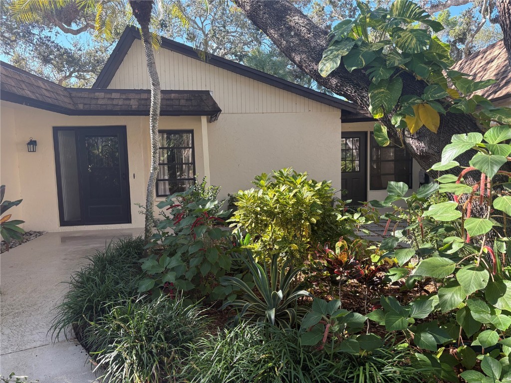 2237 Circlewood Drive #18 Sarasota FL 34231 A4670012 image2