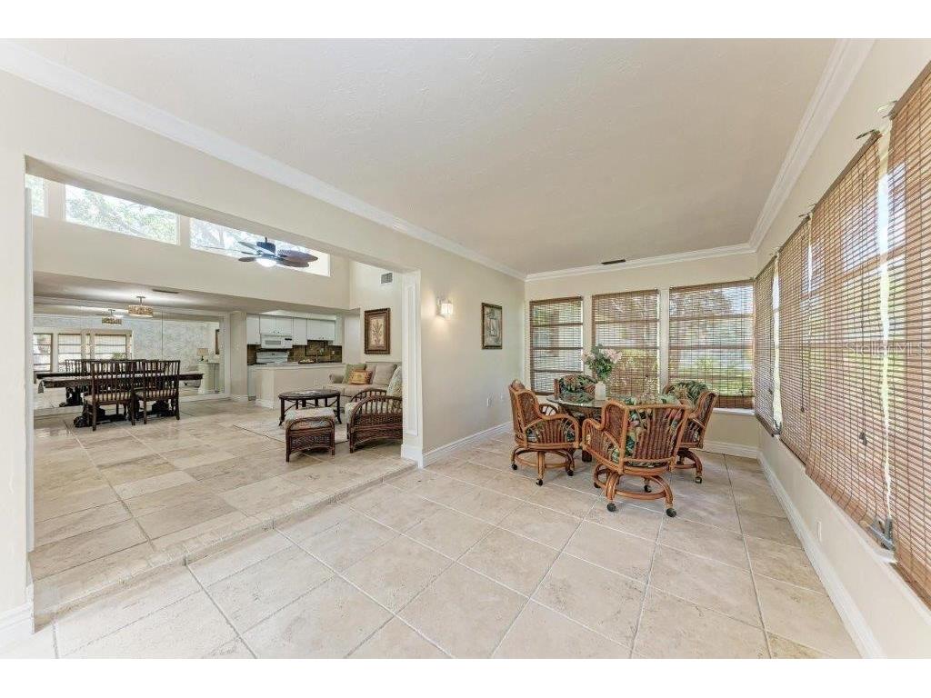 2237 Circlewood Drive #18 Sarasota FL 34231 A4670012 image20