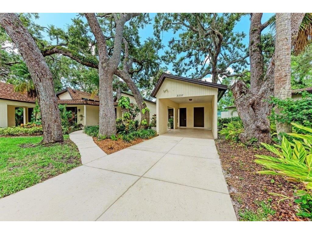 2237 Circlewood Drive #18 Sarasota FL 34231 A4670012 image5