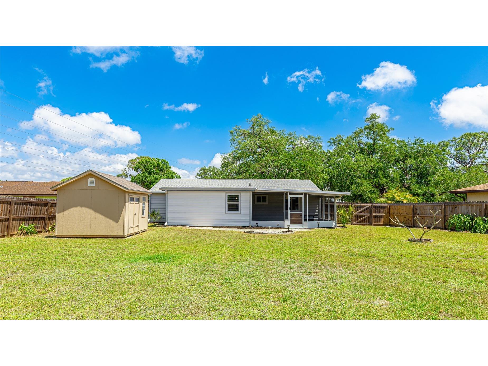 2237 Lockwood Meadows Circle Sarasota FL 34234 A4693962 image25