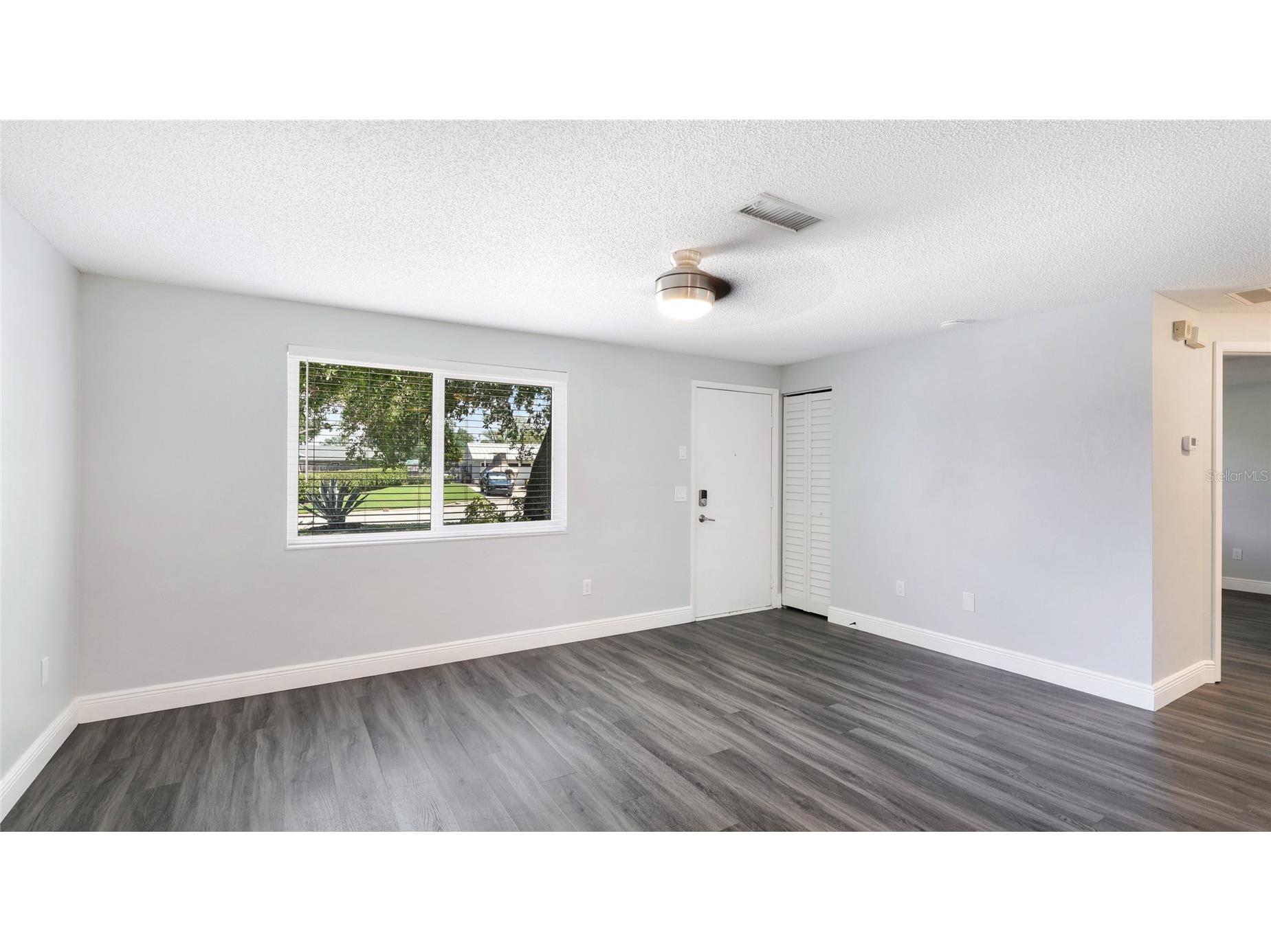 2237 Lockwood Meadows Circle Sarasota FL 34234 A4693962 image8